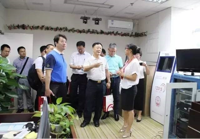 與會人員參觀捷視飛通展廳