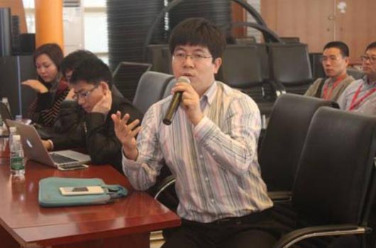 與評委進行技術(shù)交流