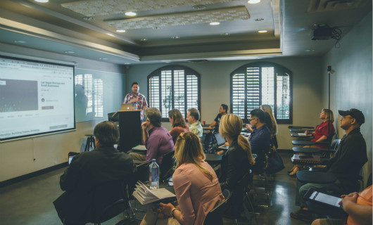 遼寧工業(yè)大學(xué)視頻會議系統(tǒng)(遠程在線教學(xué)研)